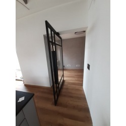 Black pivot steel interior...