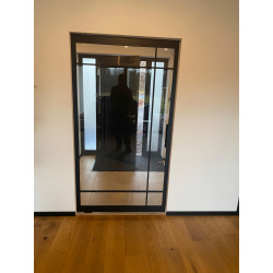 Glass pivot steel interior...